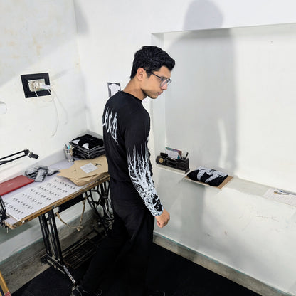 (FULL) VEURC SKULL LONG SLEEVE TEE